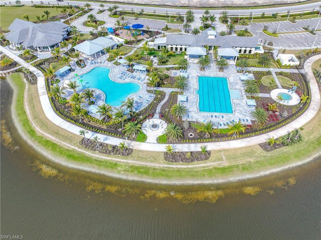 4644 Centaurus CIR, Naples, FL 34120