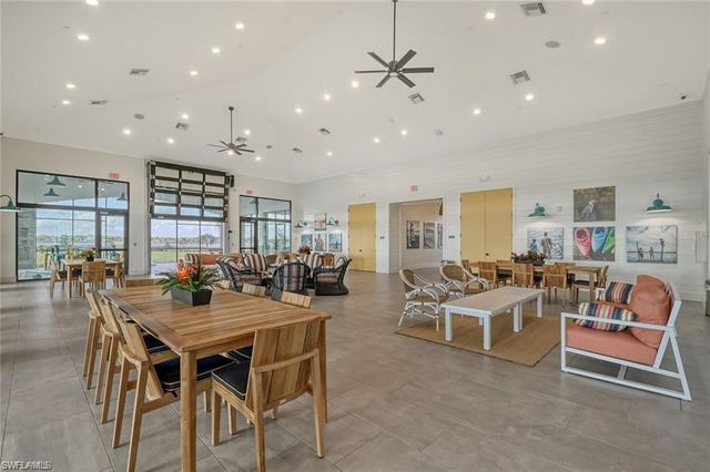 4644 Centaurus CIR, Naples, FL 34120