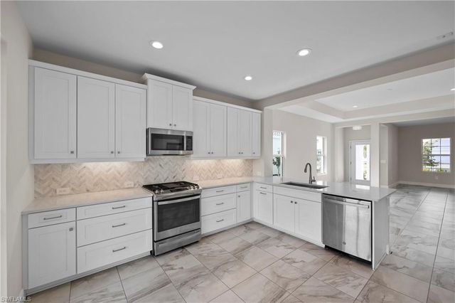 4644 Centaurus CIR, Naples, FL 34120