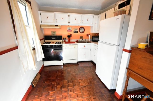 159 Robertson Street 159, Bristol, CT 06010