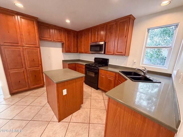 1214 E FRANCES Lane, Gilbert, AZ 85295
