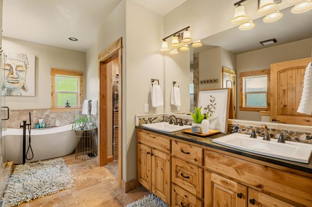21125 Bear Creek Road, Bend, OR 97701