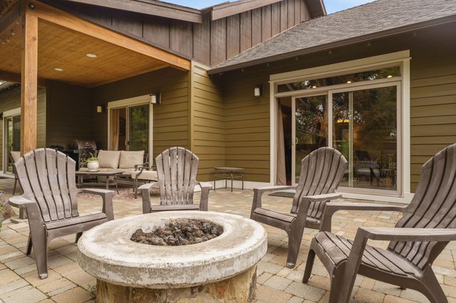 21125 Bear Creek Road, Bend, OR 97701
