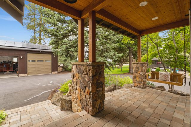 21125 Bear Creek Road, Bend, OR 97701