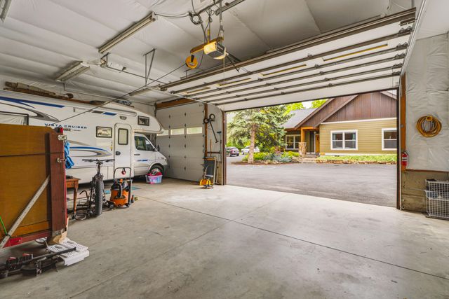 21125 Bear Creek Road, Bend, OR 97701