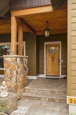21125 Bear Creek Road, Bend, OR 97701
