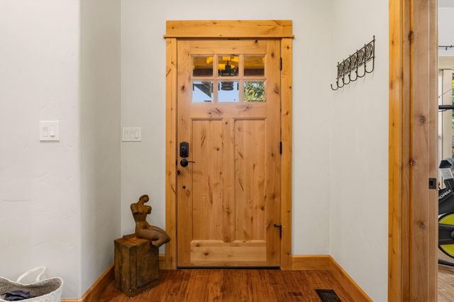 21125 Bear Creek Road, Bend, OR 97701
