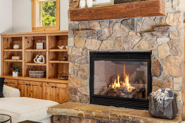 21125 Bear Creek Road, Bend, OR 97701