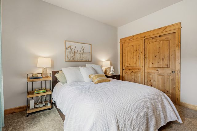 21125 Bear Creek Road, Bend, OR 97701