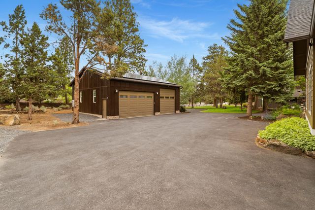 21125 Bear Creek Road, Bend, OR 97701