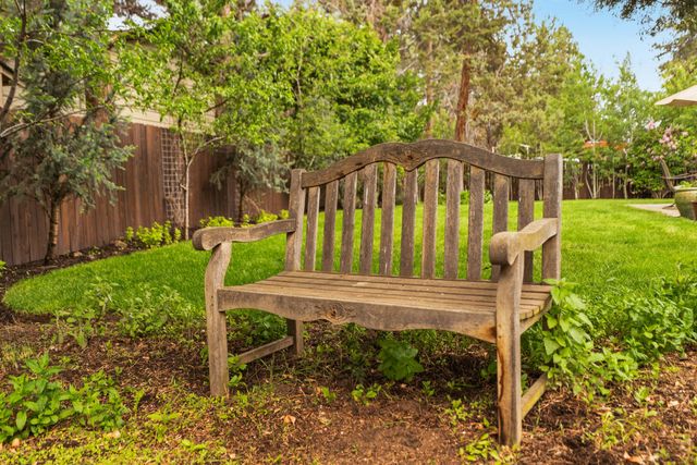 21125 Bear Creek Road, Bend, OR 97701