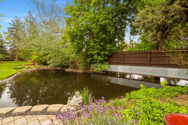21125 Bear Creek Road, Bend, OR 97701