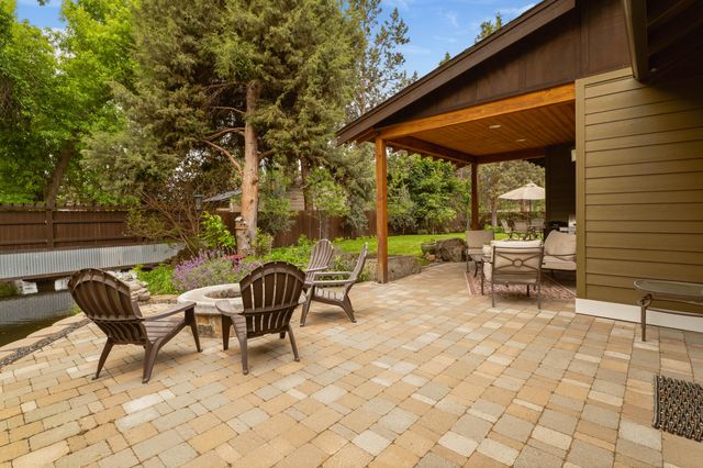 21125 Bear Creek Road, Bend, OR 97701