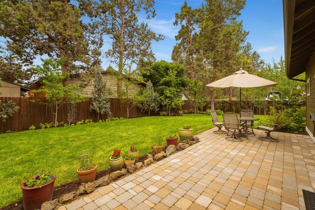 21125 Bear Creek Road, Bend, OR 97701