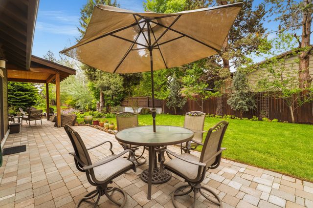 21125 Bear Creek Road, Bend, OR 97701