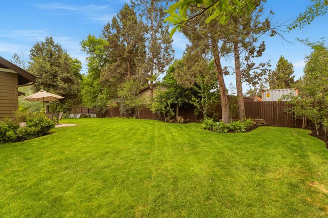 21125 Bear Creek Road, Bend, OR 97701