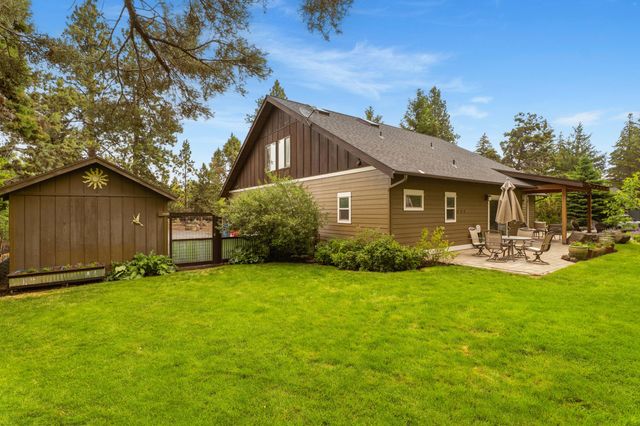 21125 Bear Creek Road, Bend, OR 97701