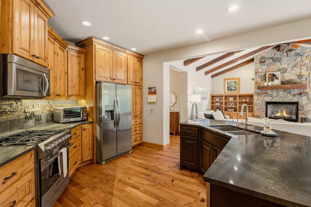 21125 Bear Creek Road, Bend, OR 97701
