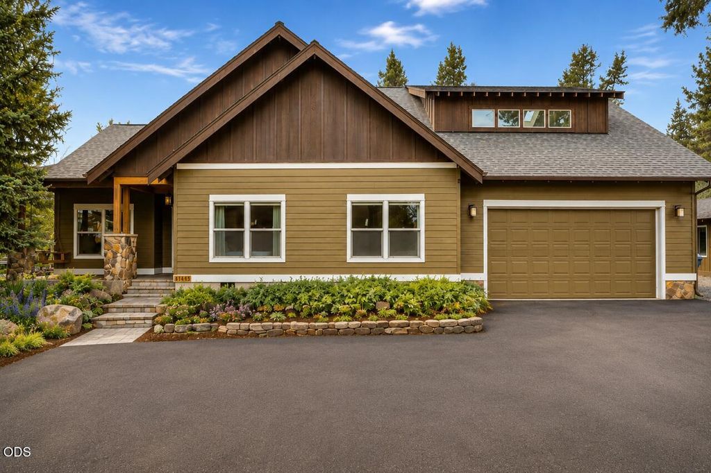 21125 Bear Creek Road, Bend, OR 97701