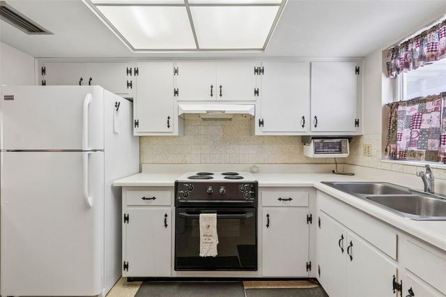 6072 ARLENE WAY, Bradenton, FL 34207