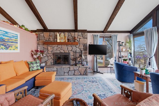 1504 Carey Drive, Grove, OK 74344