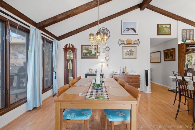 1504 Carey Drive, Grove, OK 74344