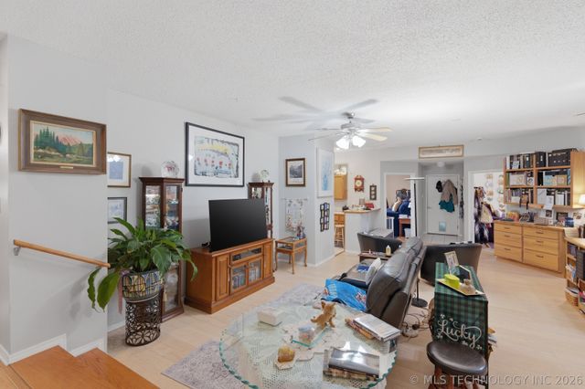 1504 Carey Drive, Grove, OK 74344