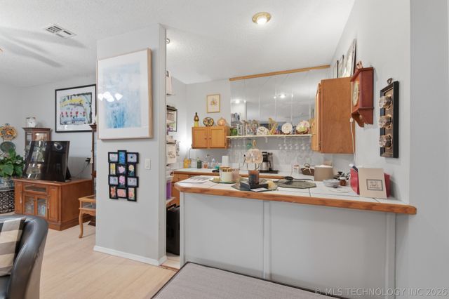 1504 Carey Drive, Grove, OK 74344