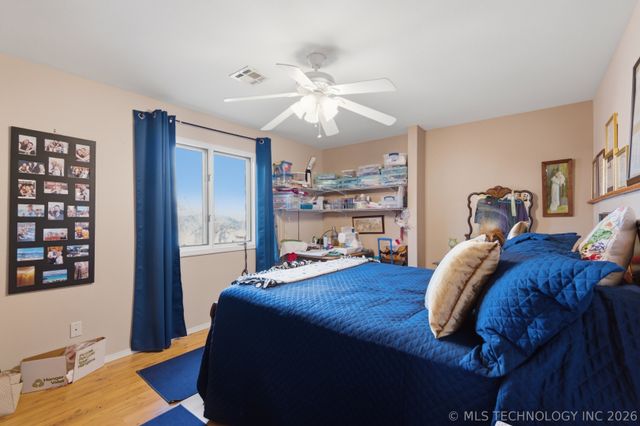 1504 Carey Drive, Grove, OK 74344