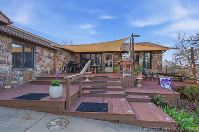 1504 Carey Drive, Grove, OK 74344