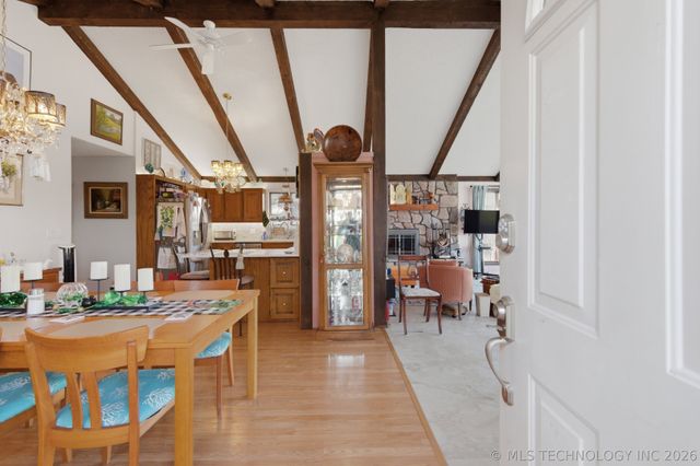 1504 Carey Drive, Grove, OK 74344