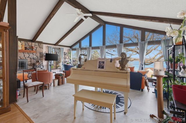 1504 Carey Drive, Grove, OK 74344