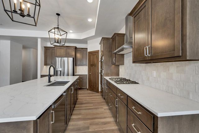 1617 N HONEYSUCKLE CIRCLE, De Pere, WI 54115