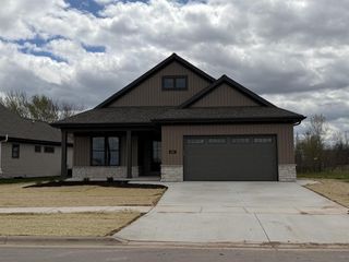 1617 N HONEYSUCKLE CIRCLE, De Pere, WI 54115