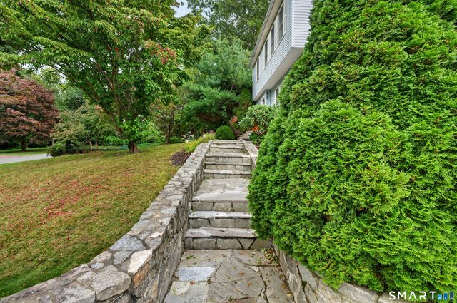 18 Rockridge Terrace, Prospect, CT 06712