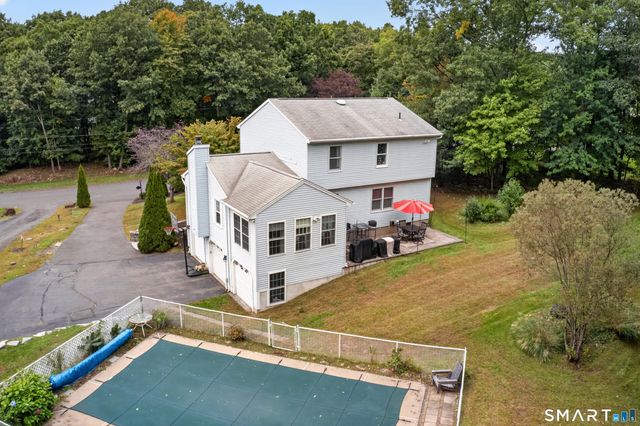 18 Rockridge Terrace, Prospect, CT 06712