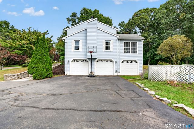 18 Rockridge Terrace, Prospect, CT 06712