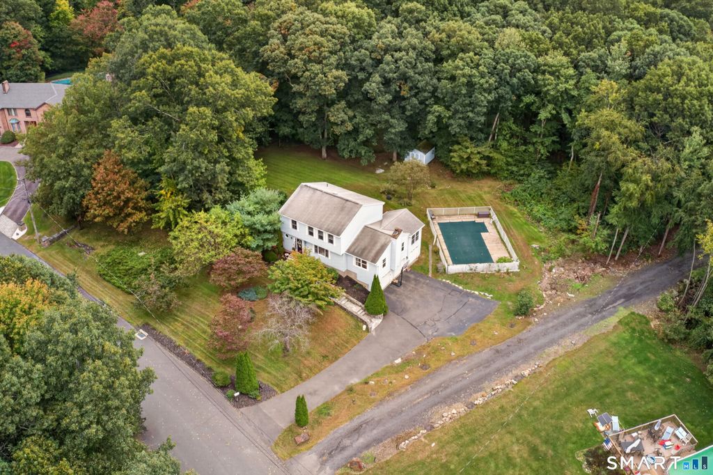 18 Rockridge Terrace, Prospect, CT 06712