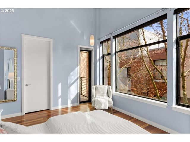 1622 Nw RIVERSCAPE St, Portland, OR 97209