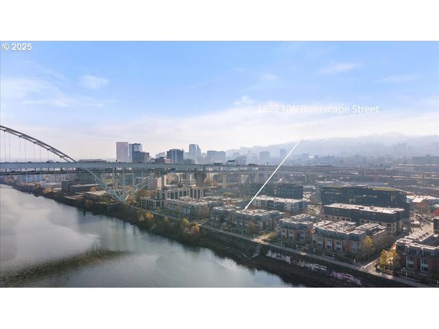 1622 Nw RIVERSCAPE St, Portland, OR 97209