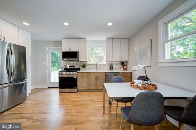 10613 S DUNMOOR DR S, Silver Spring, MD 20901