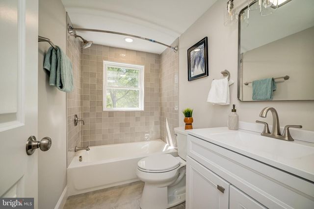 10613 S DUNMOOR DR S, Silver Spring, MD 20901
