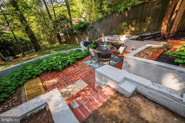10613 S DUNMOOR DR S, Silver Spring, MD 20901