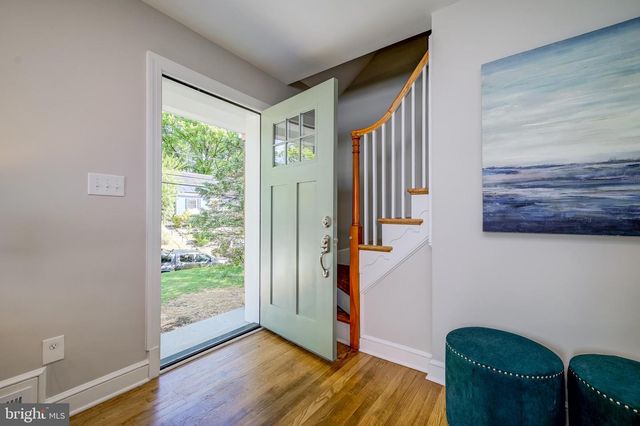 10613 S DUNMOOR DR S, Silver Spring, MD 20901