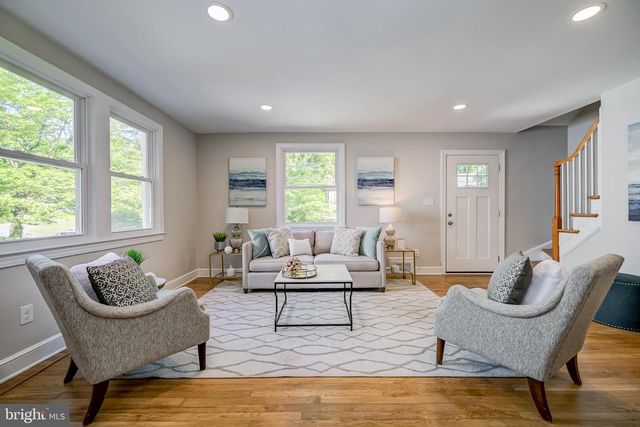 10613 S DUNMOOR DR S, Silver Spring, MD 20901