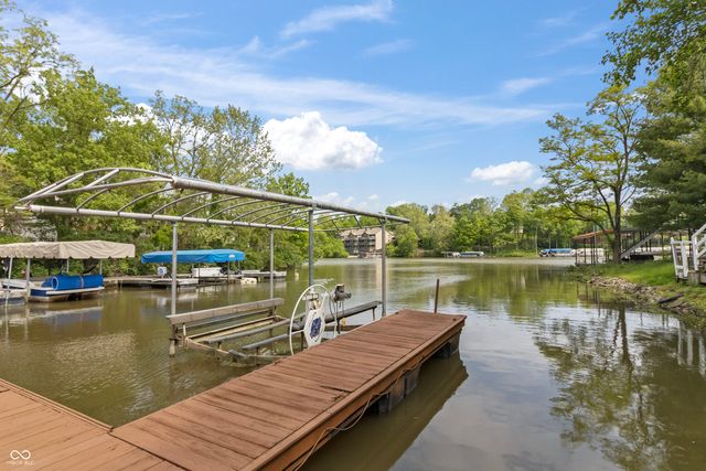 11226 Blackwalnut Point, Indianapolis, IN 46236