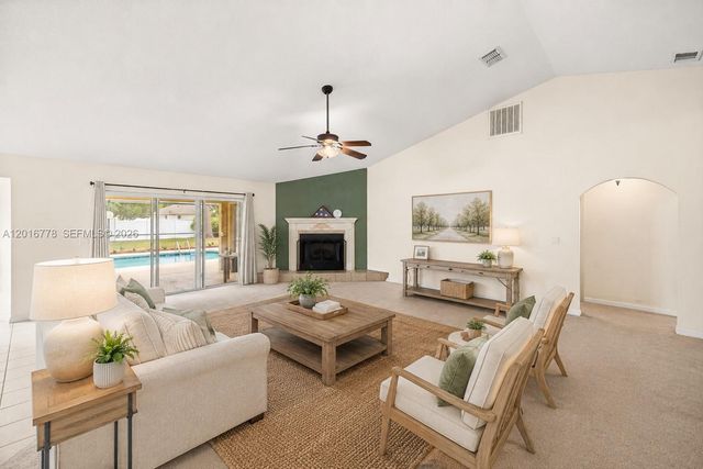 4300 NW 4th Cir, Ocala, FL 34475