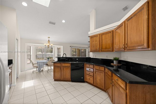 4300 NW 4th Cir, Ocala, FL 34475