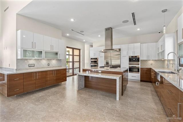 1425 Encanto Service Road, Weslaco, TX 78596