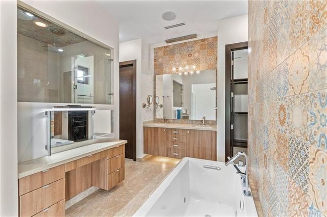 1425 Encanto Service Road, Weslaco, TX 78596